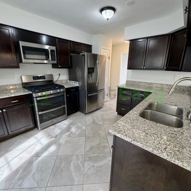 Building Photo - 1329 Millington Ct