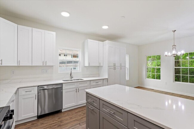 Building Photo - Gorgeous New Construction in Downtown Durham – Move-In Ready!