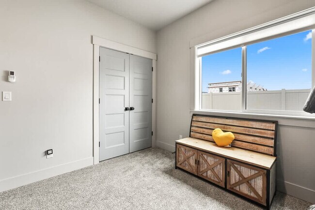 Building Photo - 303 CM Rdg Ln