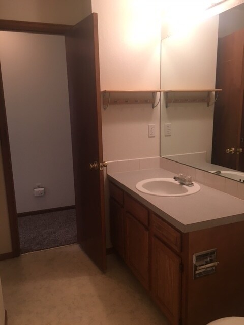 Building Photo - Great House