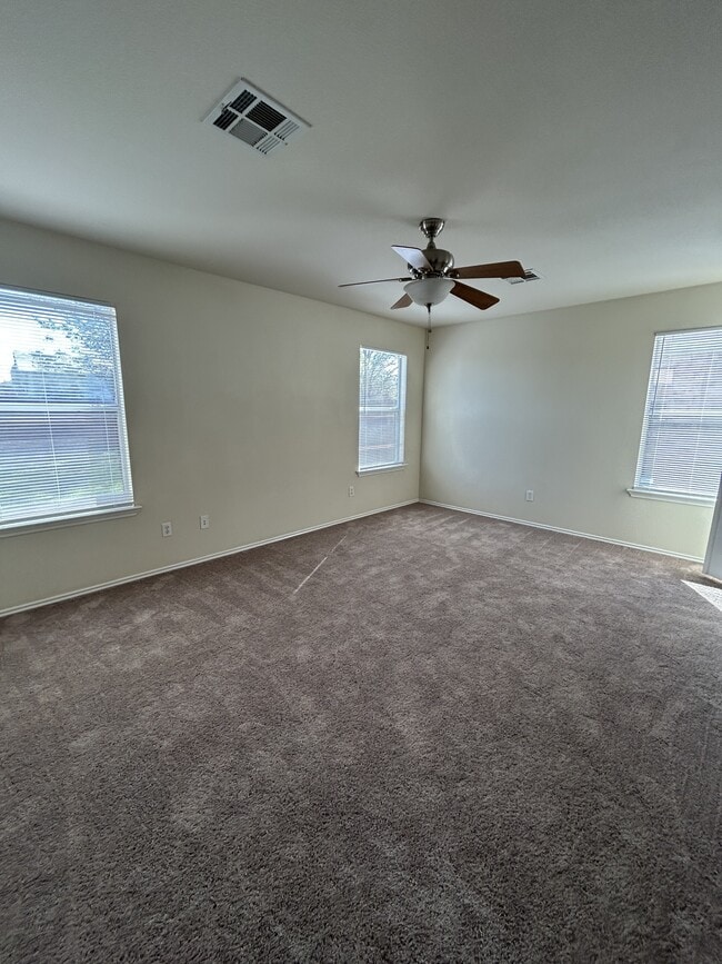 Building Photo - 5304 Willamette Ln