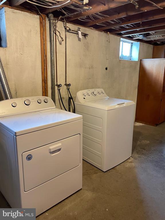 Building Photo - 21 E Loudoun St