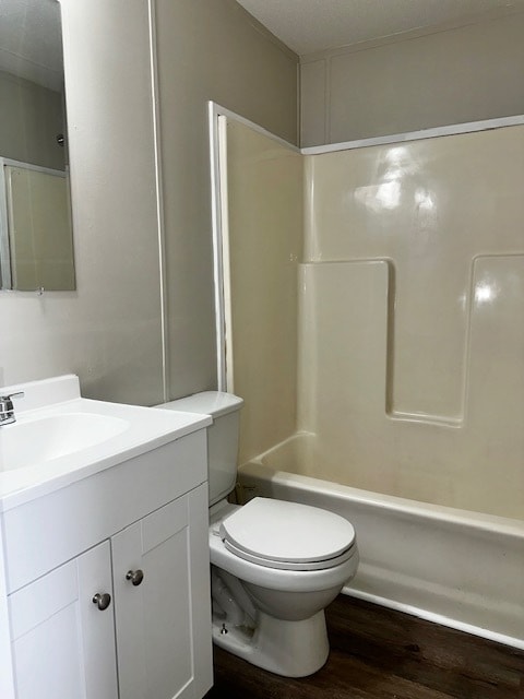 Building Photo - 605 Aster Bend