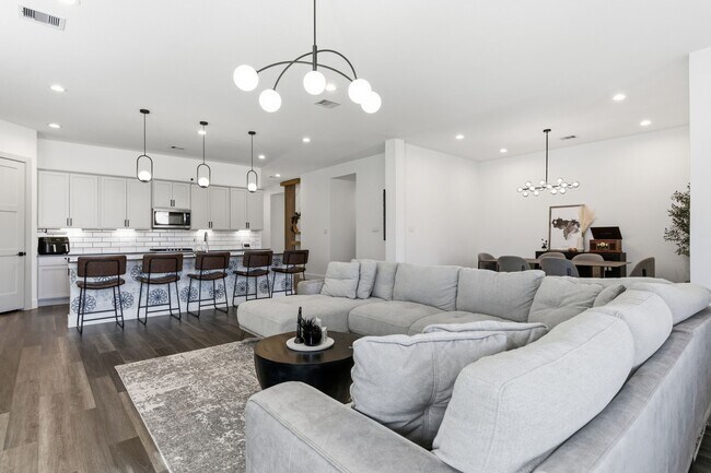 Building Photo - 13776 Rising Sun Ln