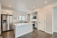 Building Photo - Newer Build 2 Bed 2.5 Bath Townhome for Rent!