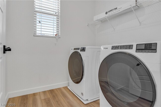 Building Photo - 1426 Whistling Kite St