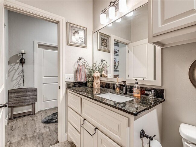 Building Photo - Beautiful home in Kelly Lake Estates + 4 bedrooms + 3 full bathrooms