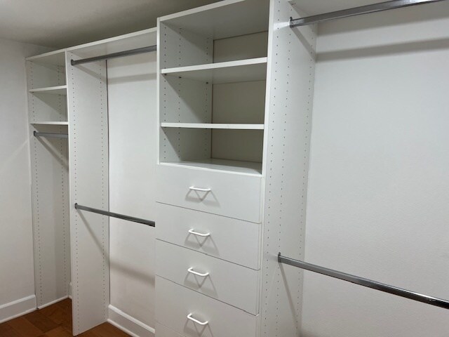 Master walk-in closet - 2812 Anchor Ave