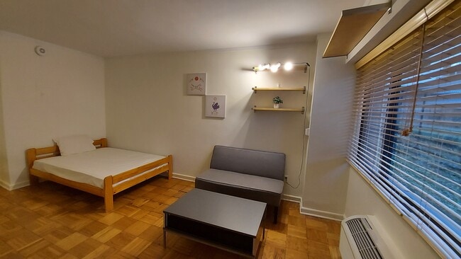 Building Photo - 2141 I St NW