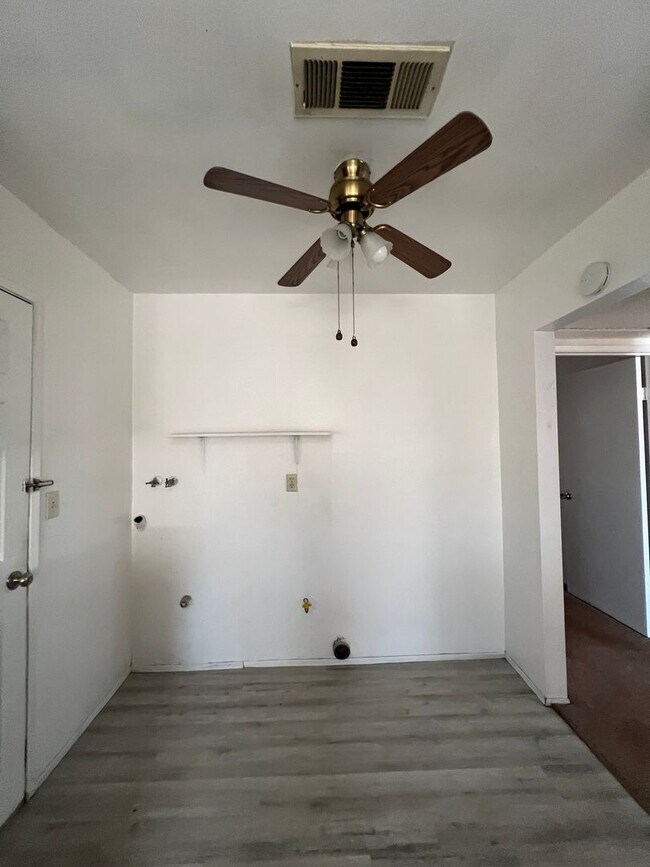 Building Photo - Cozy Two Bedroom One Bathroom Home in Hemet 55+ Community