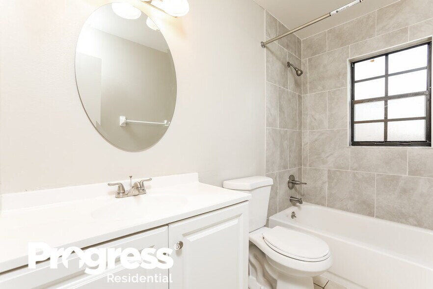 Building Photo - 1629 Sunburst Way