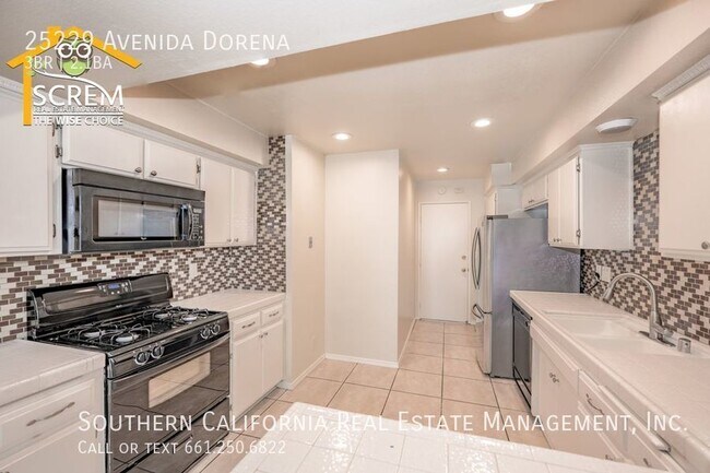 Building Photo - 25229 Ave Dorena