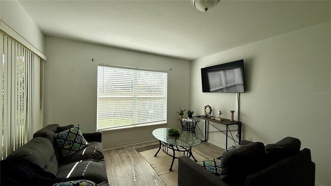 Building Photo - 2710 Club Cortile Cir