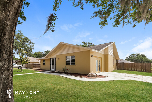 Building Photo - 3-Bedroom Home with Fenced Yard