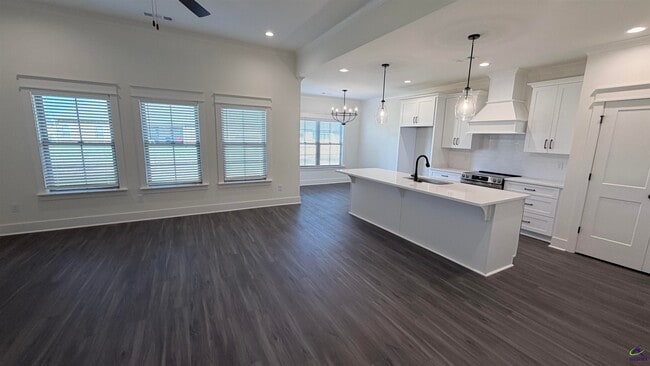 Building Photo - 531 Bristleleaf Path