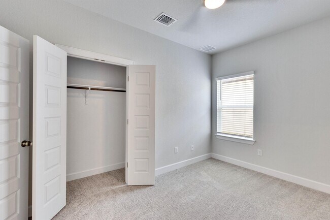 Building Photo - 4702 Sea Salt Dr