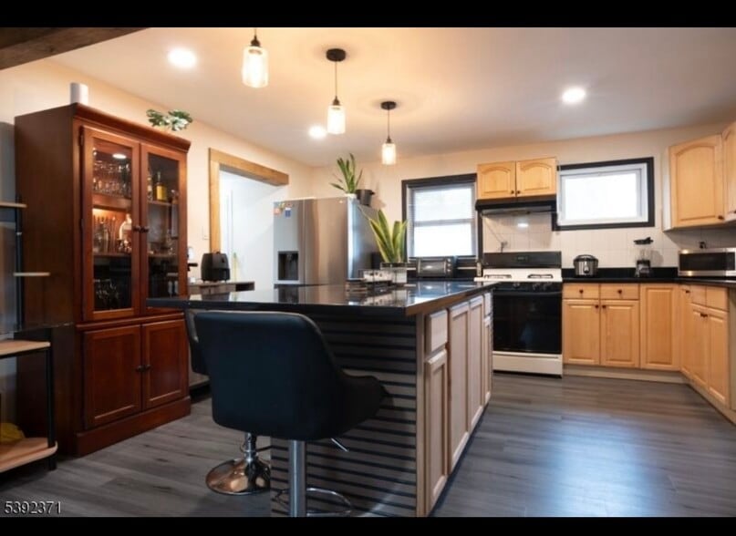 Building Photo - 2505 Girard Pl