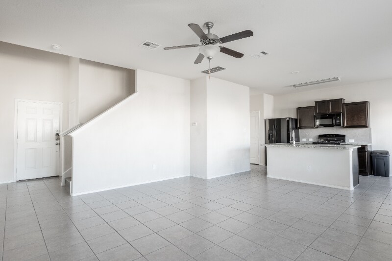 Building Photo - 1023 Chad Lp