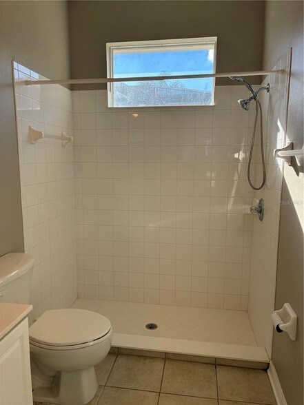 Building Photo - 16143 Ivy Lake Dr