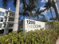Building Photo - 1200 Hillsboro Mile