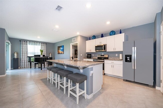 Building Photo - 531 Emily Gln St