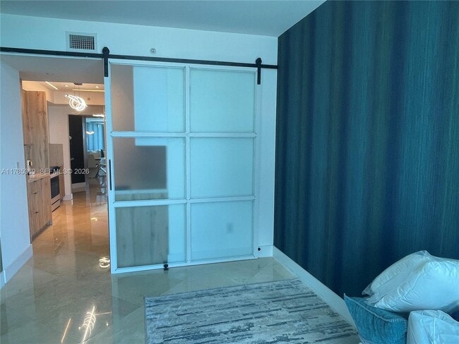 Building Photo - 3101 S Ocean Dr