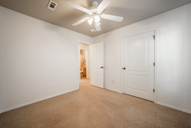 Building Photo - 4357 Beacon Ct