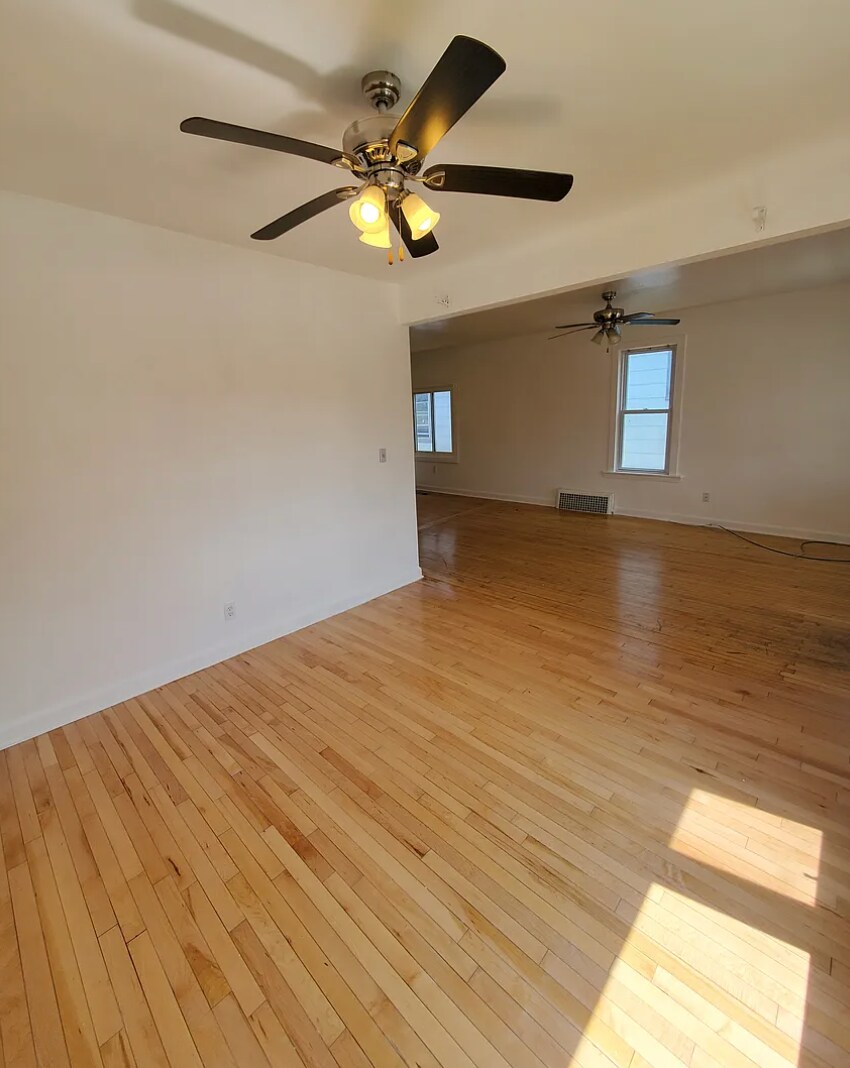 Open-Concept - 526 E Burleigh St