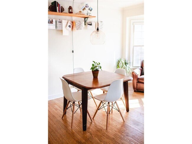 Building Photo - 521 5th Ave SE