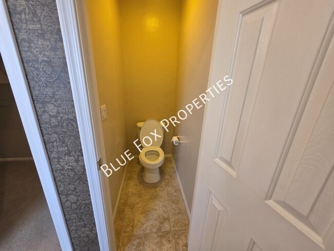 Building Photo - 6078 N Panorama Park Dr