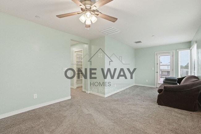 Building Photo - 1250 Abbey Ln