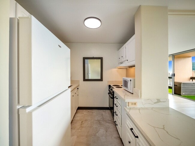 Building Photo - 775 Kinalau Pl