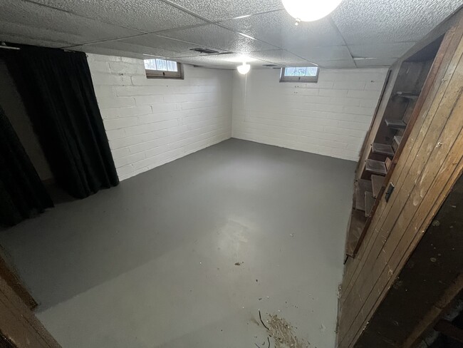 basement rec area - 2632 Toledo Ave S