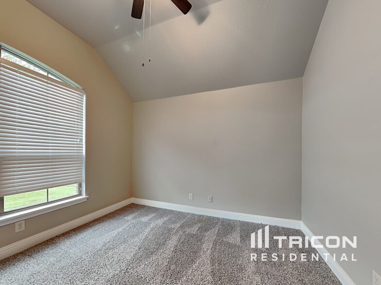 Building Photo - 3021 Marble Falls Dr