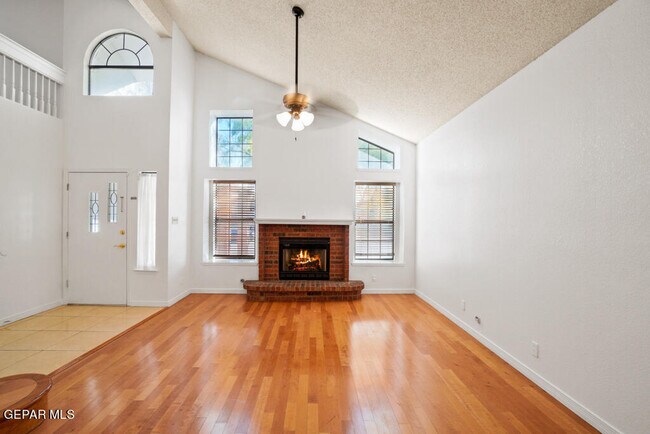 Building Photo - 7225 Golden Hawk Dr