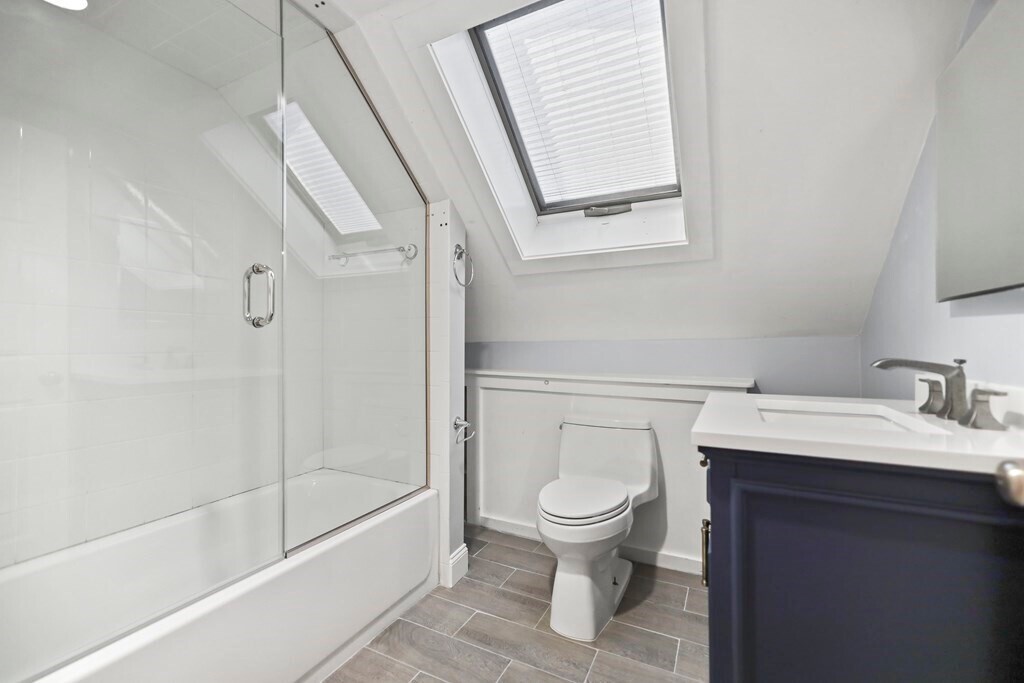 Building Photo - 1004 South St