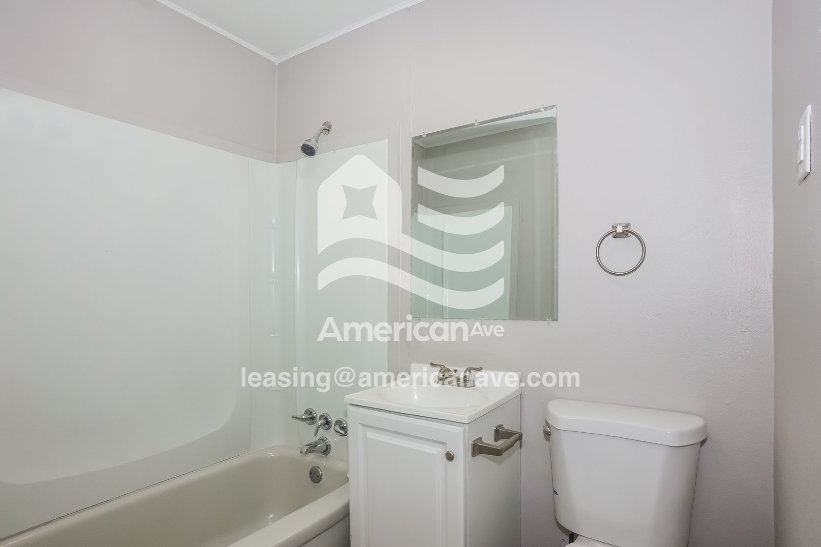 Building Photo - 715 Schroder Ave NE