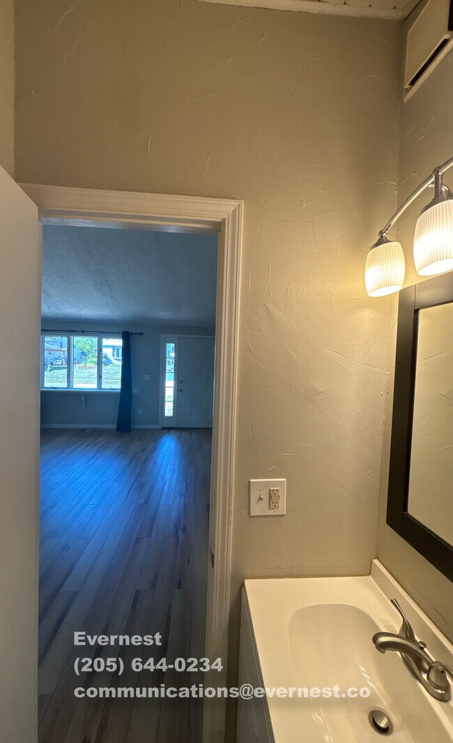 Building Photo - 3623 Bolamo Dr