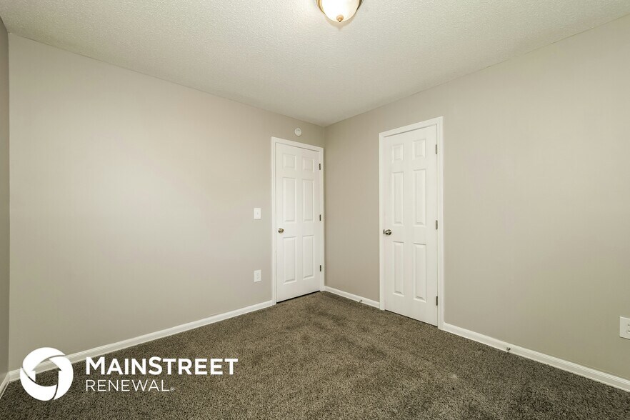 Building Photo - 33 Daisy Ln