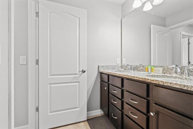Building Photo - 4579 Terrasonesta Dr