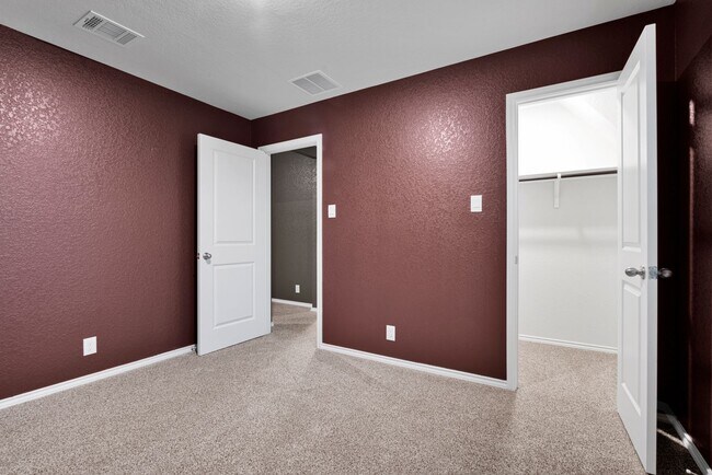 Building Photo - 171 Little Owl