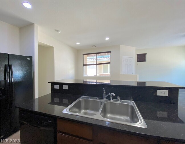 Building Photo - 1000 Aspen Cliff Dr