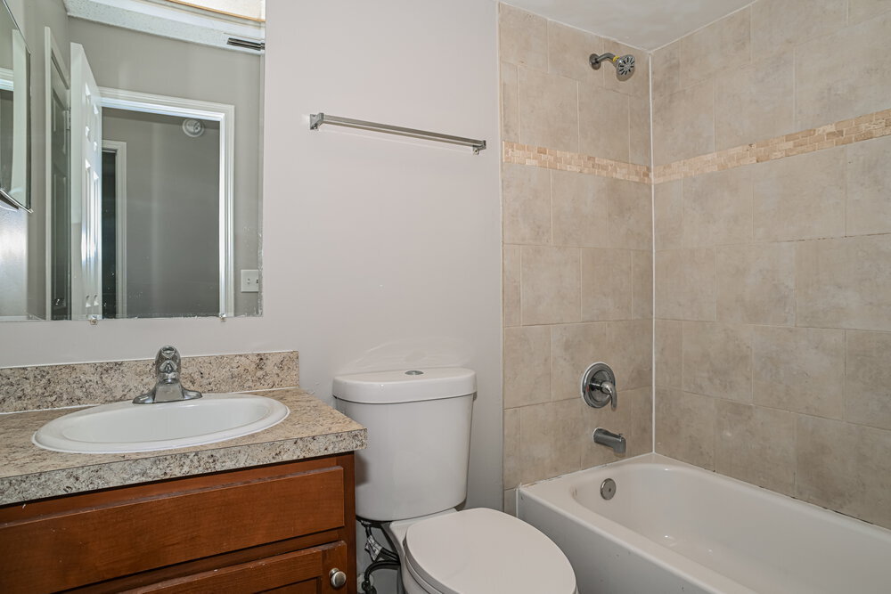 Building Photo - 6221 Alfredo Dr W