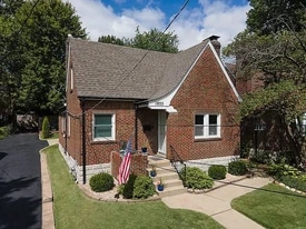 Building Photo - 1933 Bellevue Ave