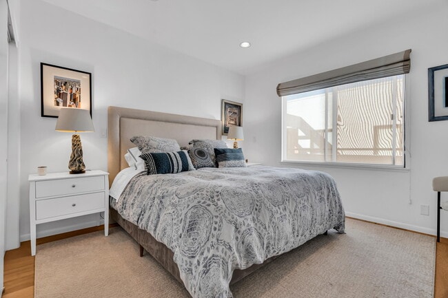 Building Photo - 140 Ocean Park Blvd