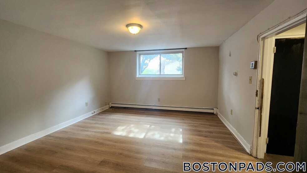 Building Photo - 69 Chiswick Rd