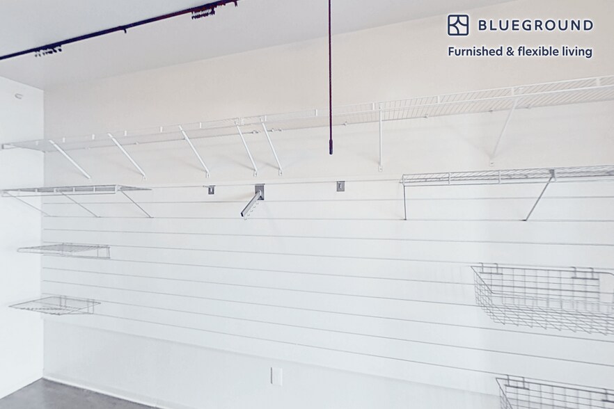 Building Photo - 445 Artisan Way