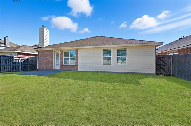 Building Photo - 3045 Meadowbrook Dr