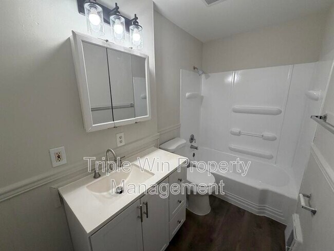 Building Photo - 10508 Druid Dr