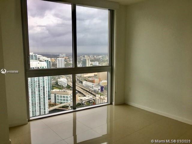 Building Photo - 475 Brickell Ave